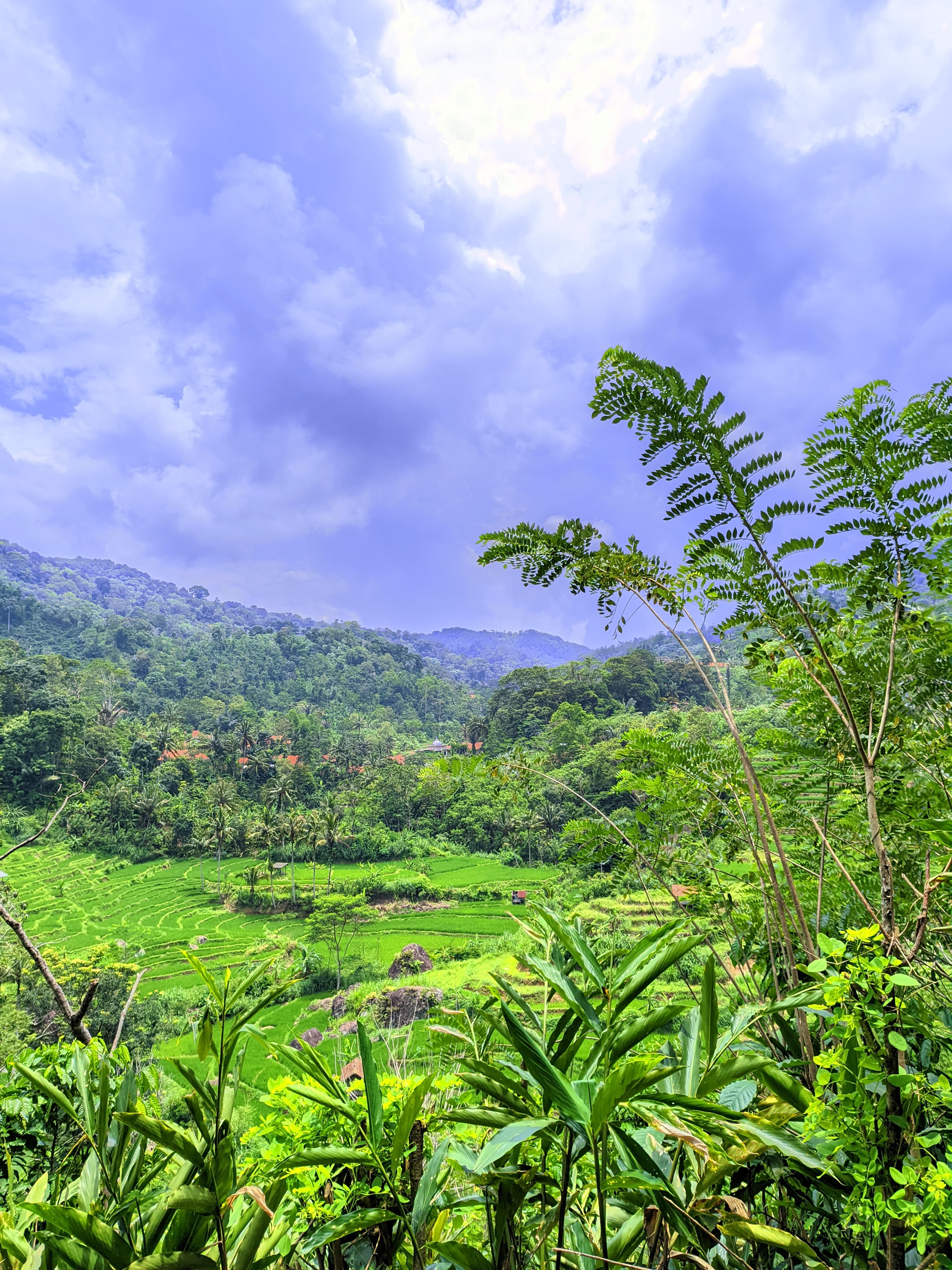 DESA GUNUNGACI